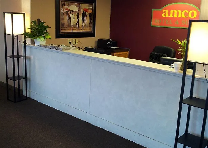 Amco & Suites- Hood