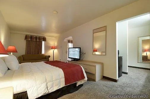 Amco & Suites- Hood