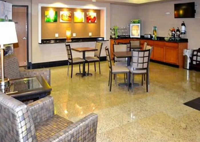 Amco & Suites- Hood Motel